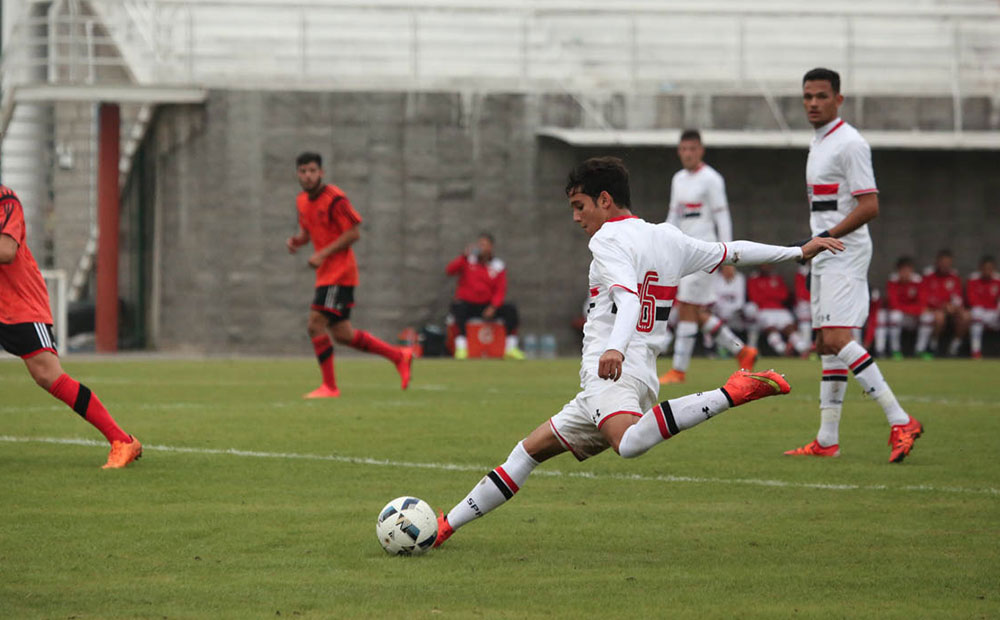 forward-gabriel-moreira-galeria-04